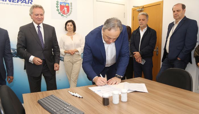  Sanepar firma parceria para remover excesso de flúor natural em água de poços